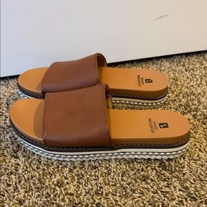Women’s White Mountain Brown Slide Sandals